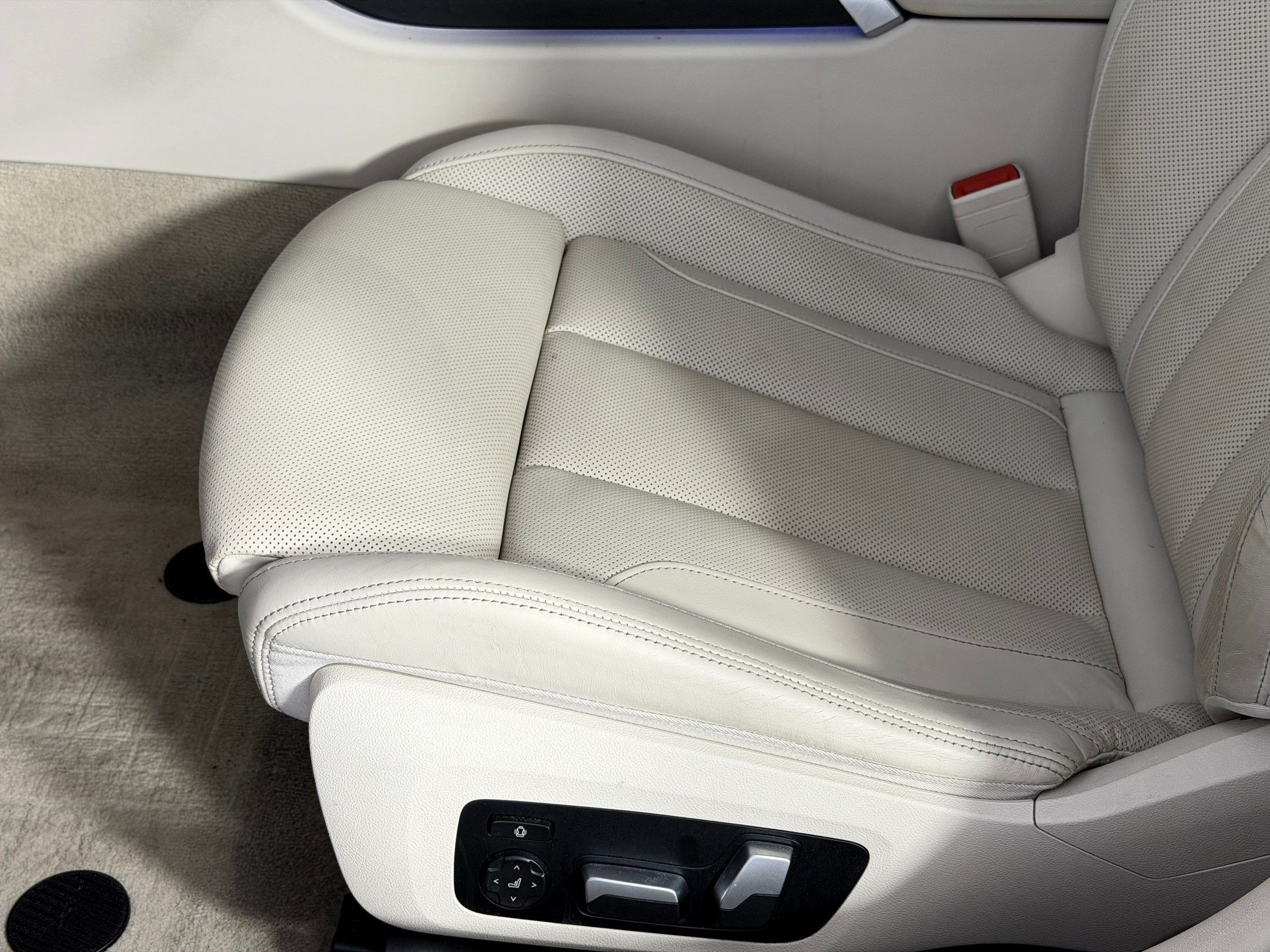 Used 2022 BMW 840i Gran Coupe w/ Comfort Seating Package RWD image 14