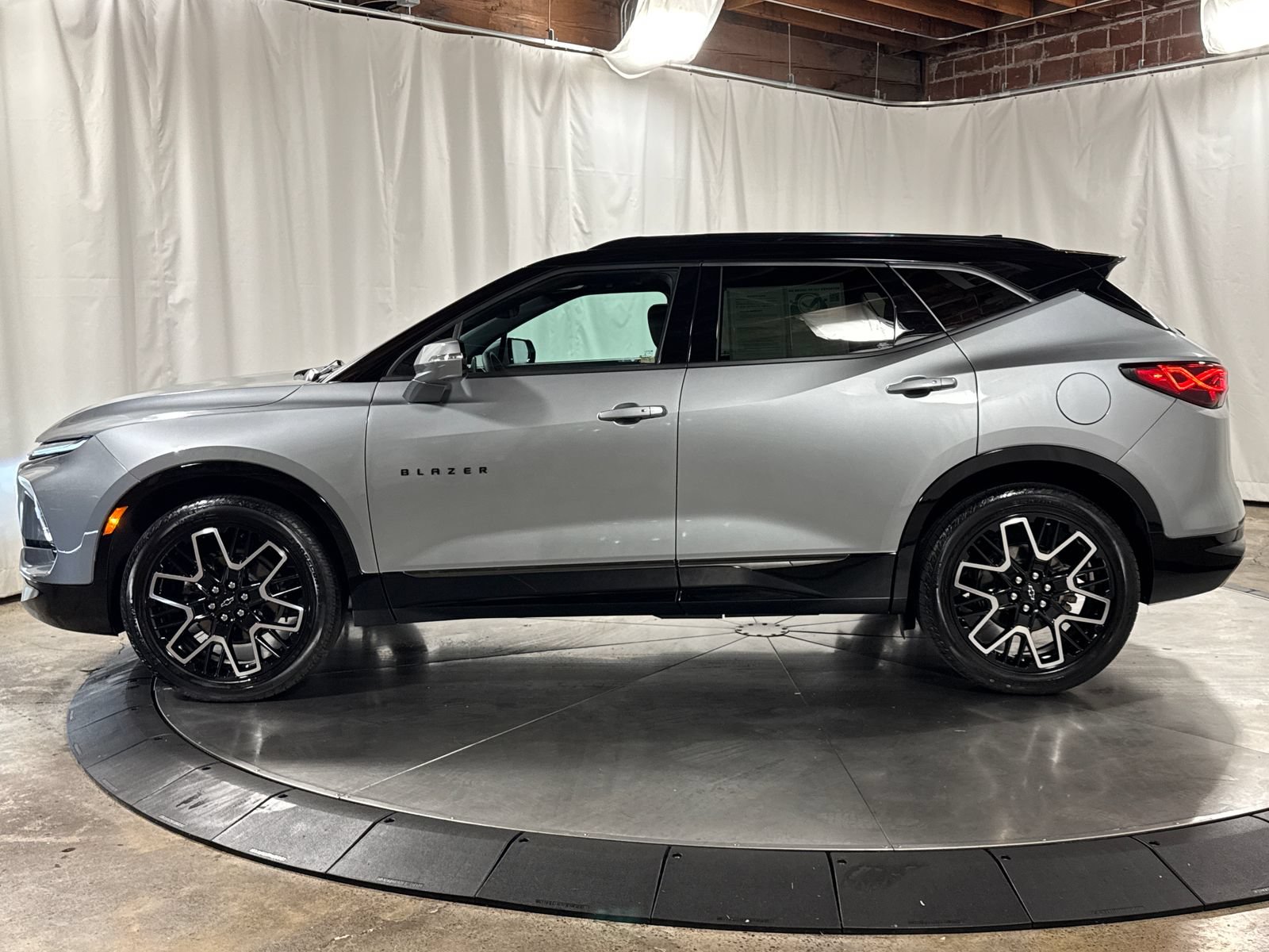 Used 2025 Chevrolet Blazer RS w/ Driver Confidence II Package AWD/4WD image 8