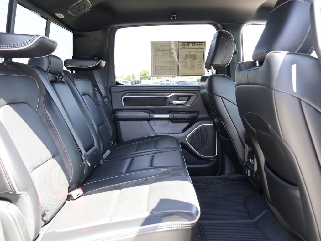 Used 2023 RAM 1500 Laramie AWD/4WD image 12