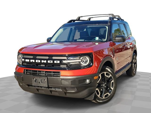 Used 2023 Ford Bronco Sport Outer Banks w/ Tech Package image 1