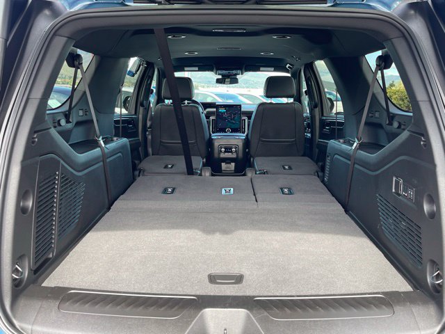 Used 2025 GMC Yukon XL Elevation AWD/4WD image 28