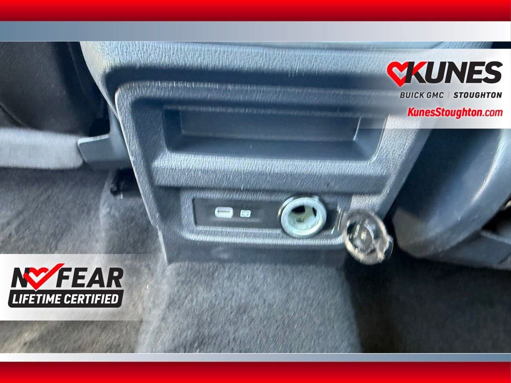 Used 2023 Volkswagen Tiguan SE image 43