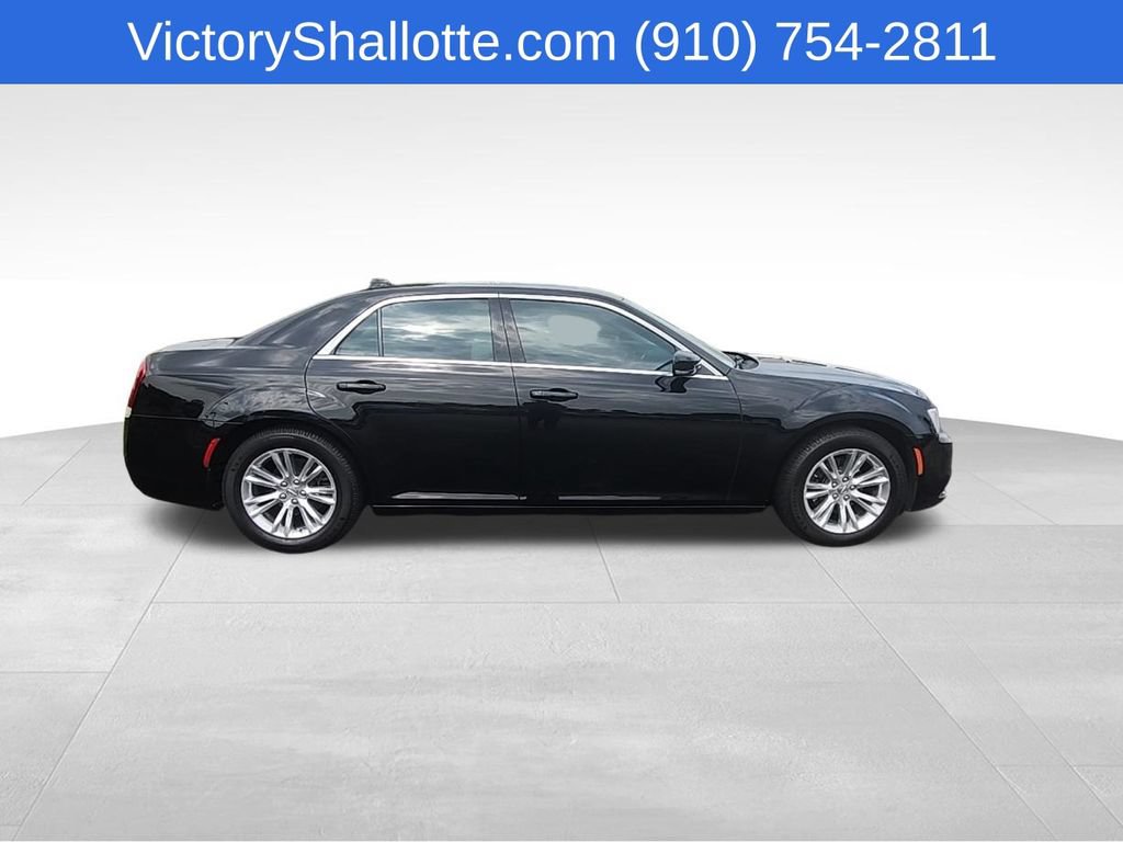 Used 2021 Chrysler 300 Touring L RWD image 31