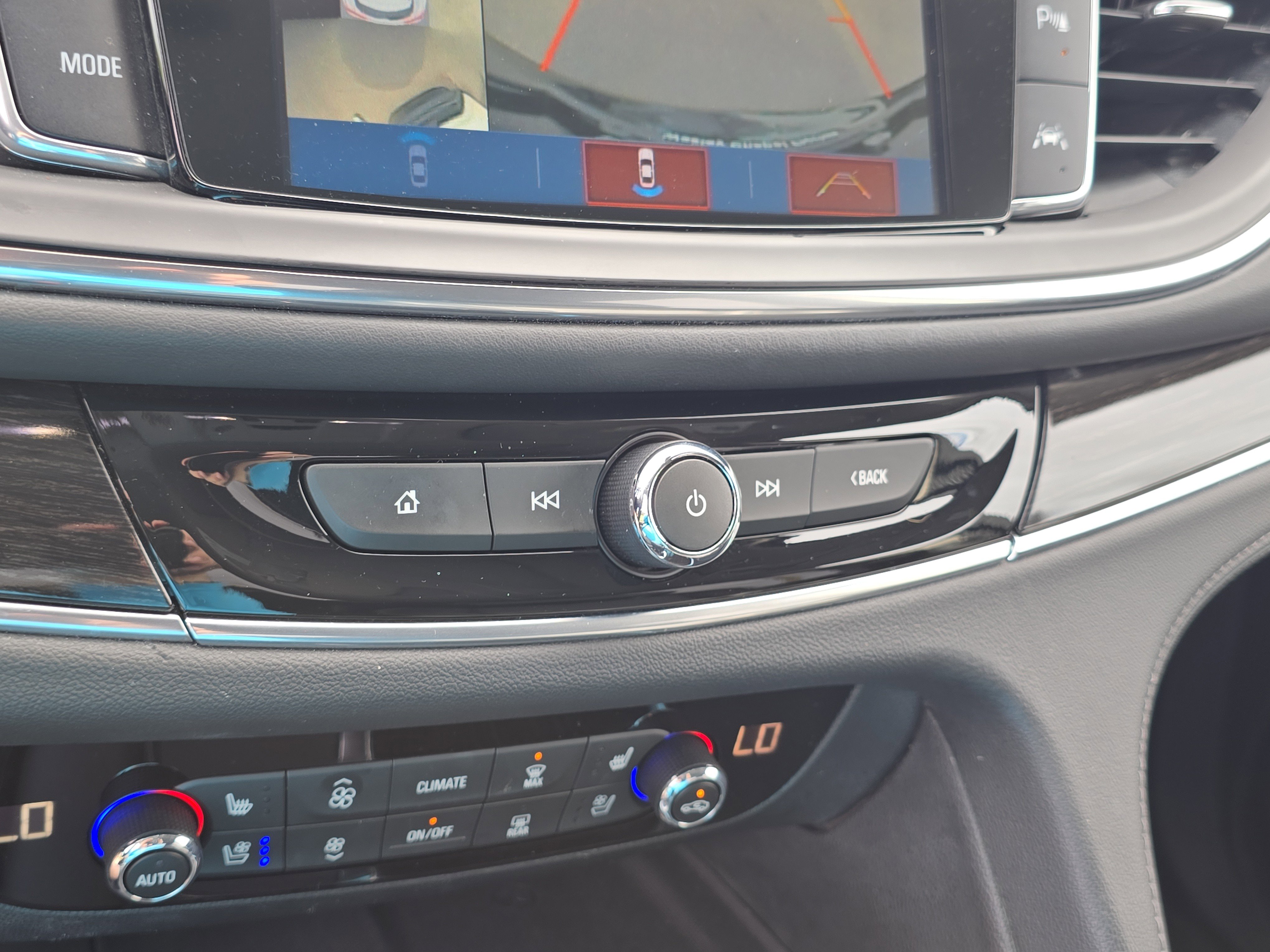 Used 2019 Buick Enclave Avenir w/ Avenir Technology Package image 29