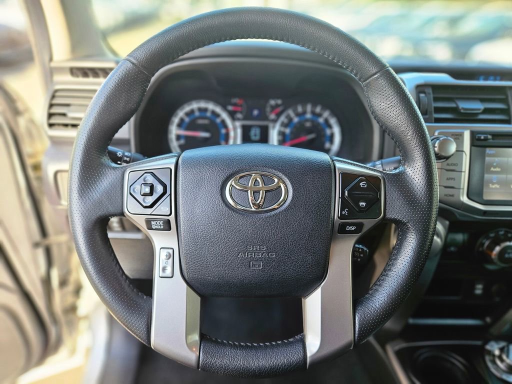 Used 2019 Toyota 4Runner SR5 AWD/4WD image 28
