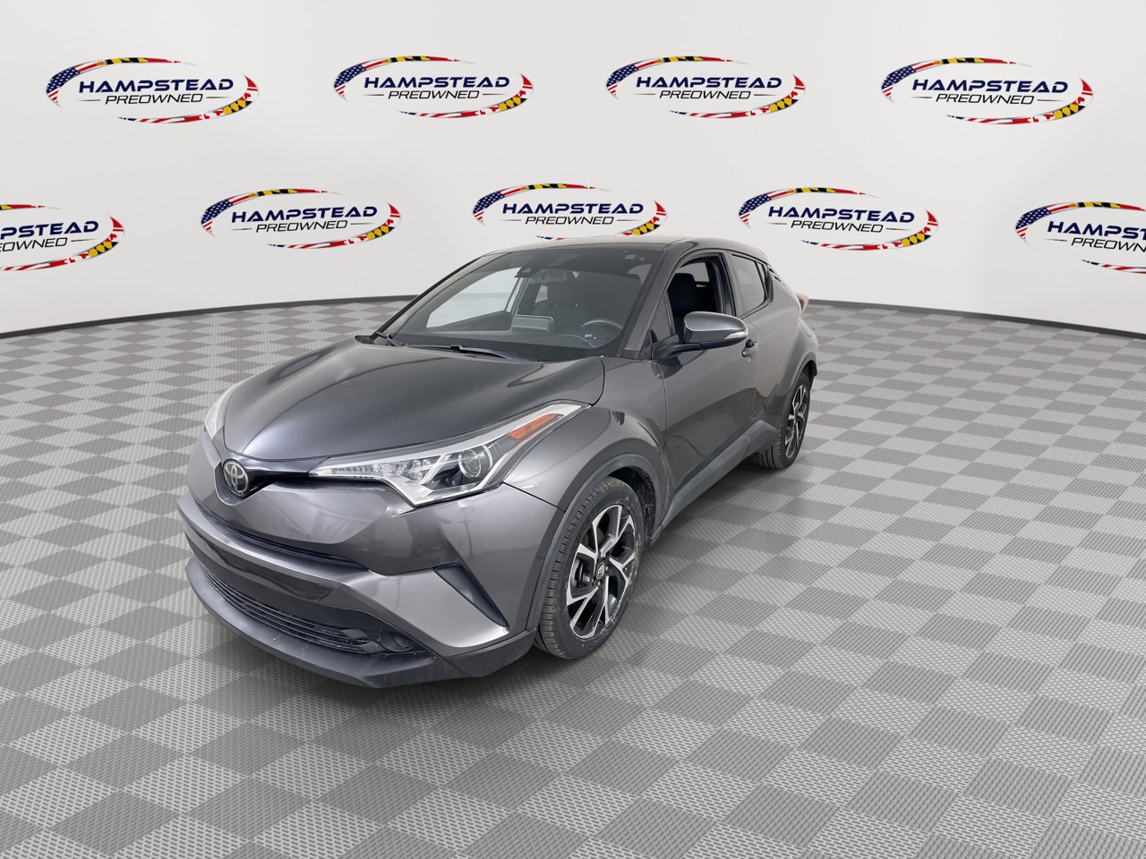 Used 2019 Toyota C-HR XLE FWD image 4