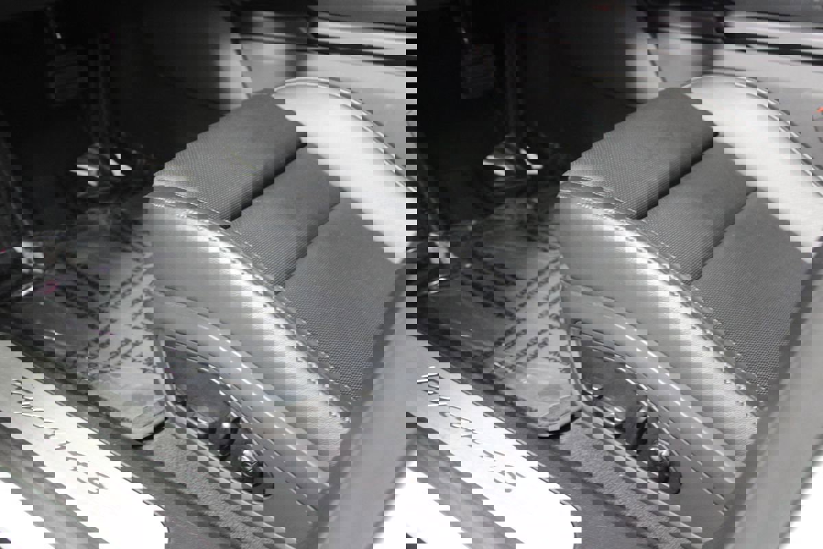 Used 2020 Porsche Taycan 4S image 13