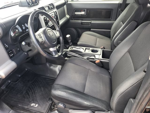 Used 2012 Toyota FJ Cruiser 4WD w/ Upgrade Pkg image 12