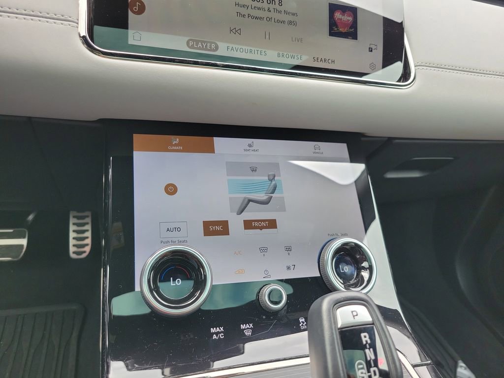 Used 2022 Land Rover Range Rover Evoque R-Dynamic SE image 14