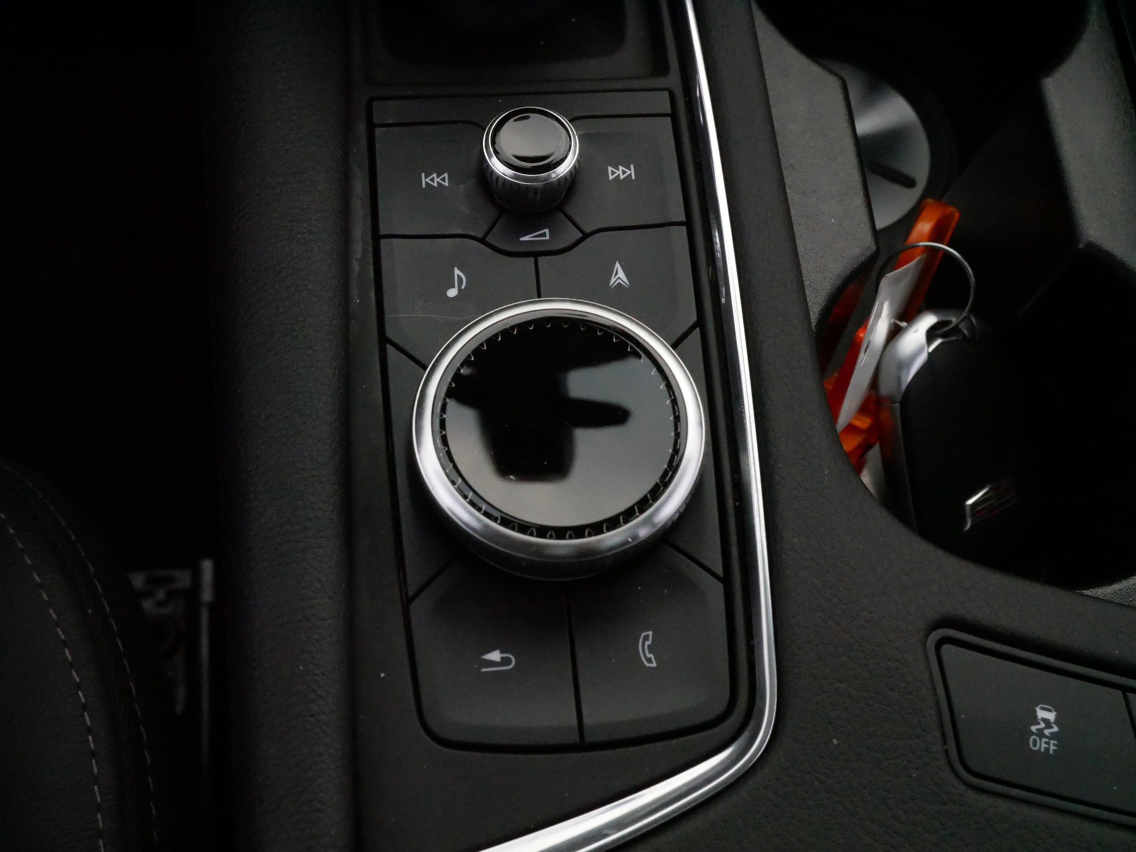 Certified 2025 Cadillac XT5 Premium Luxury image 29