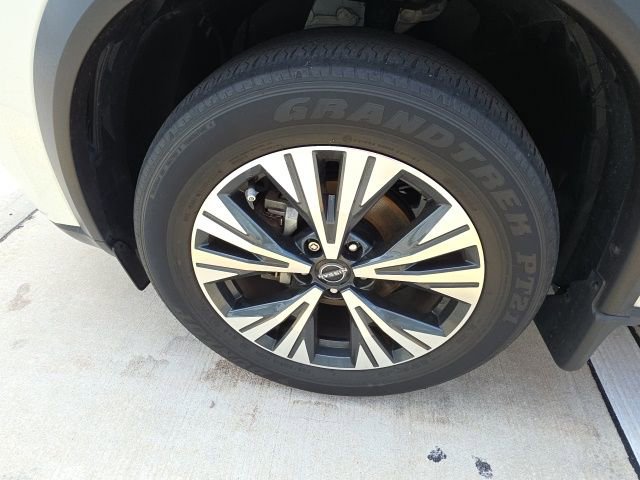 Used 2023 Nissan Rogue SV image 10