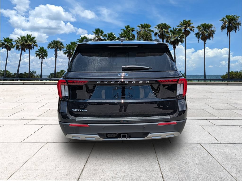 Used 2026 Ford Explorer Active w/ Active Comfort Package RWD image 7