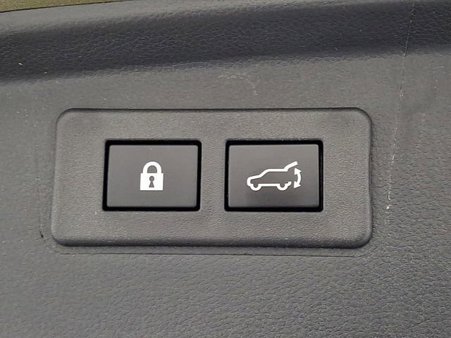 Used 2025 Subaru Outback Onyx Edition AWD/4WD image 35