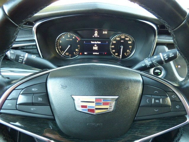 Used 2020 Cadillac XT5 Premium Luxury FWD image 23