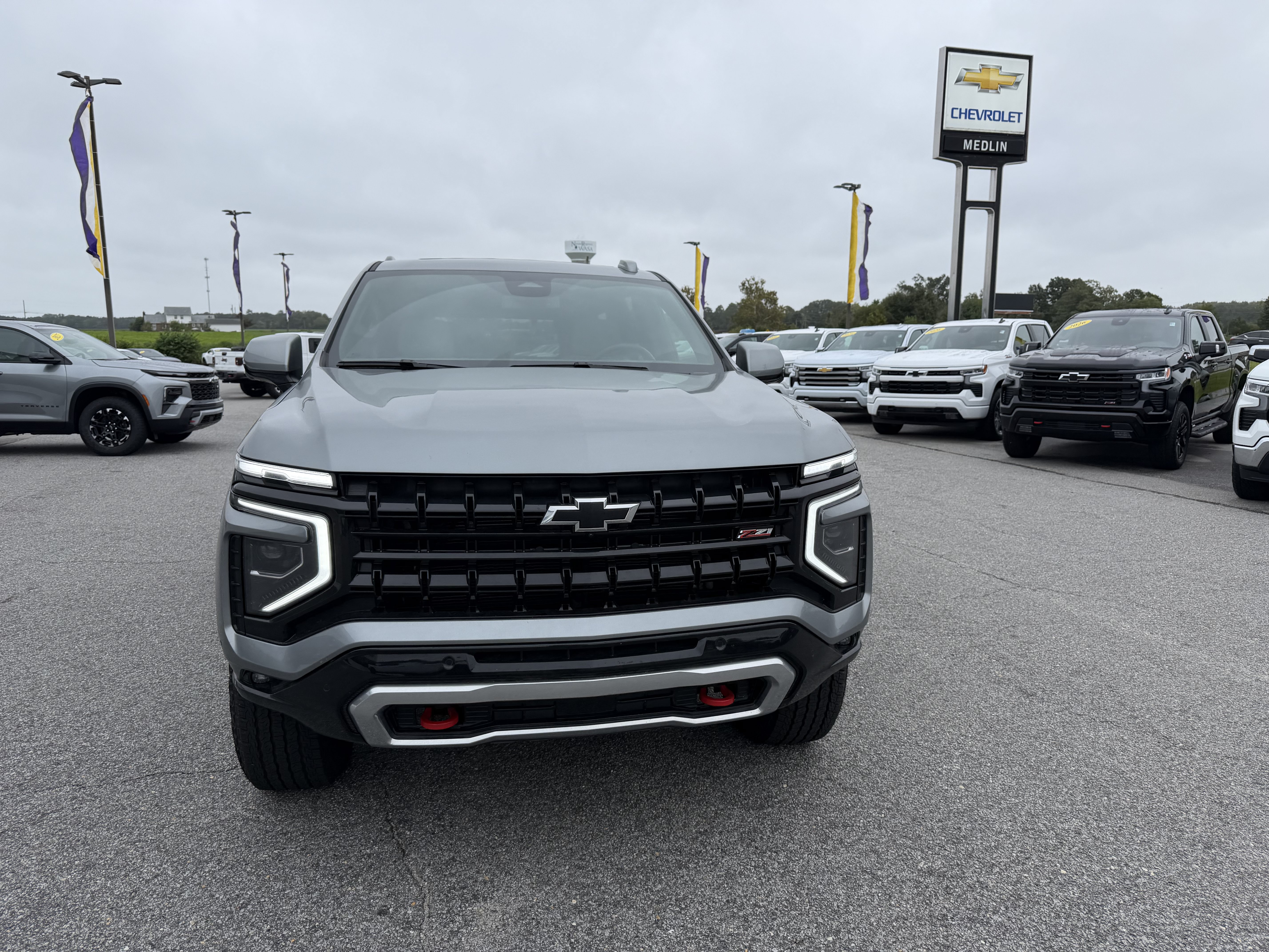 Used 2026 Chevrolet Tahoe Z71 w/ Z71 Off-Road Package AWD/4WD image 3