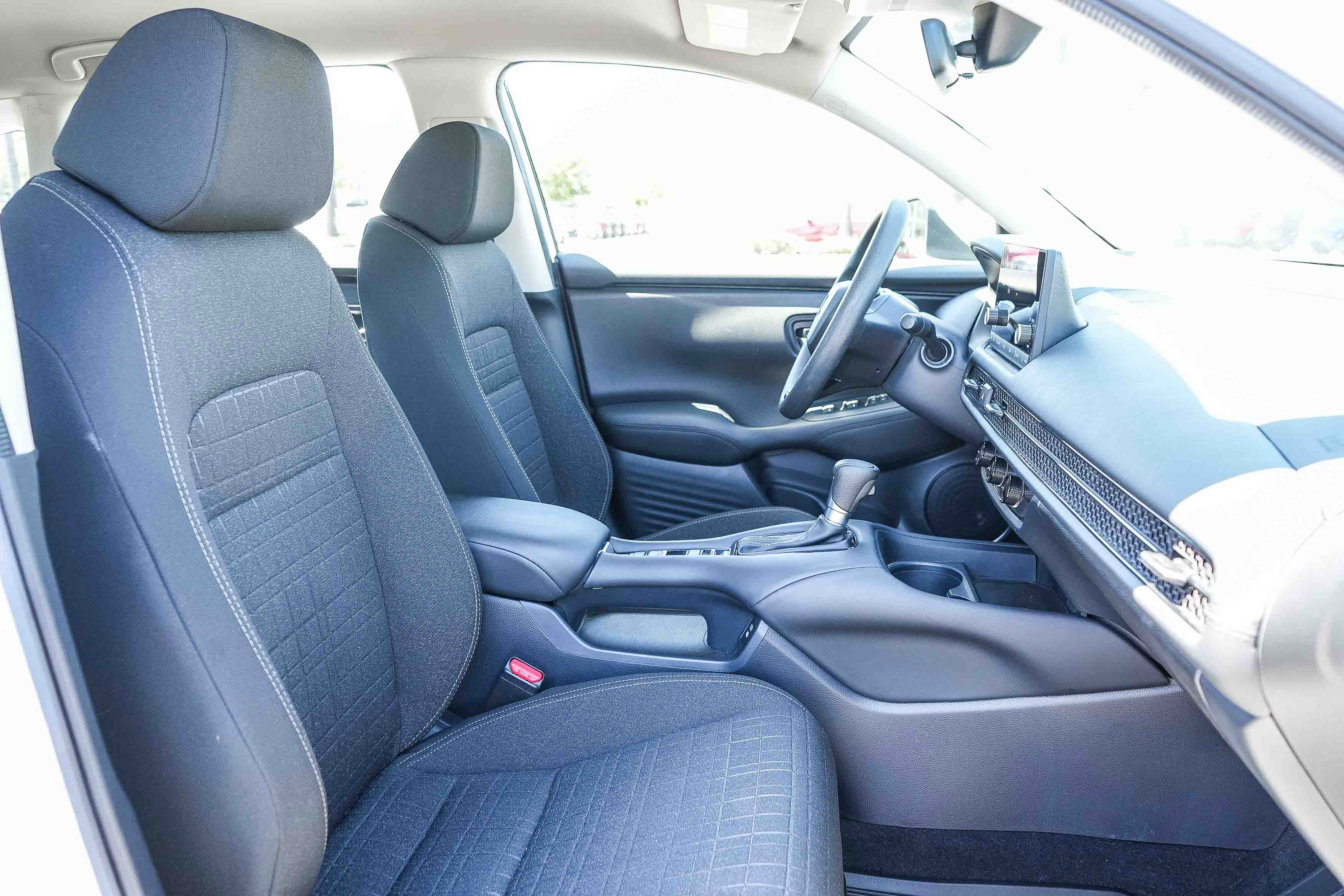 Used 2024 Honda HR-V LX image 19