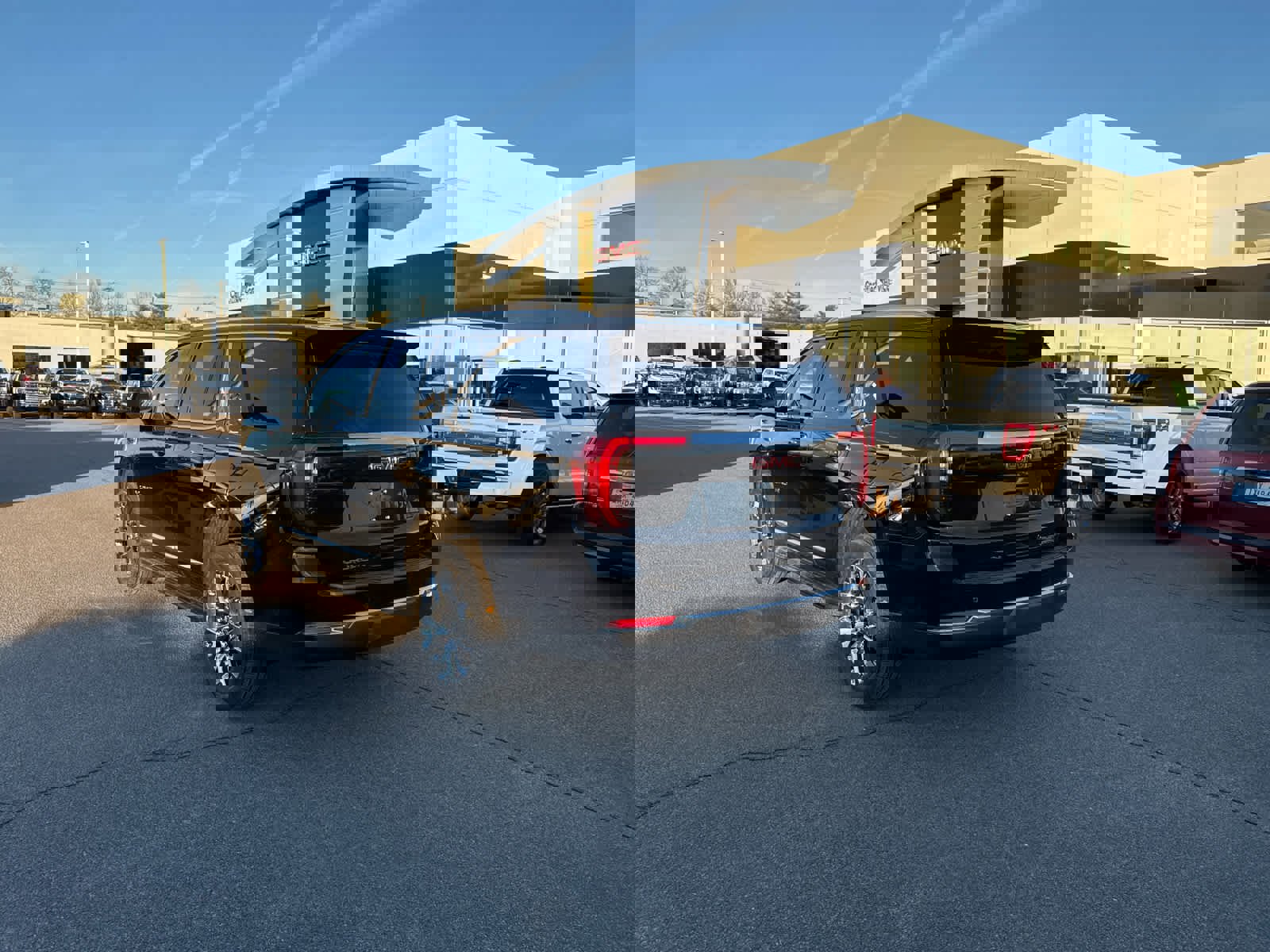 New 2026 GMC Yukon Elevation image 3