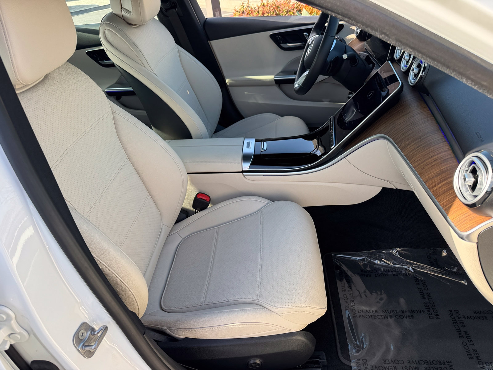 Used 2025 Mercedes-Benz C 300 Sedan image 7