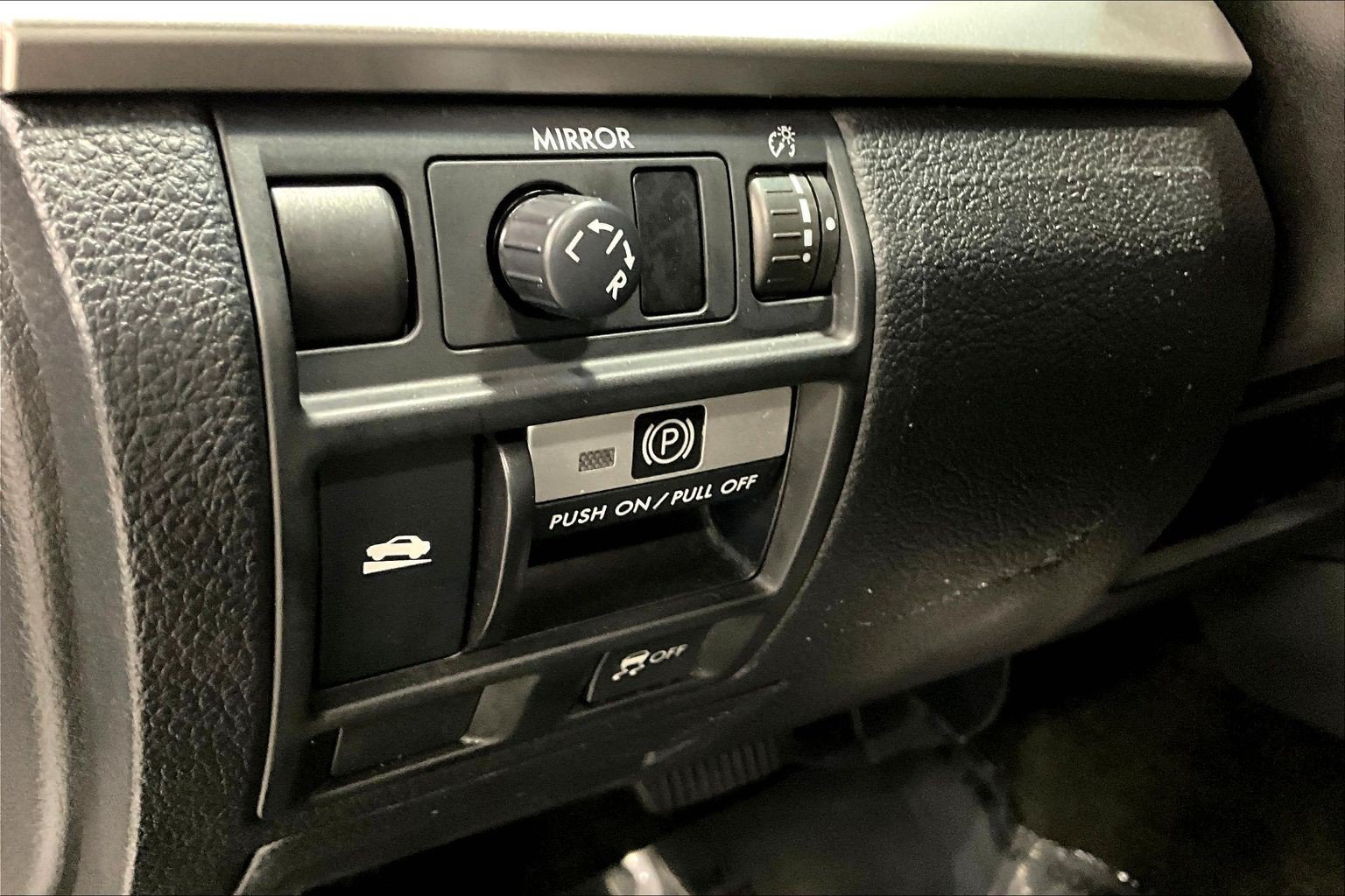 Used 2012 Subaru Outback 2.5i Premium AWD/4WD image 37