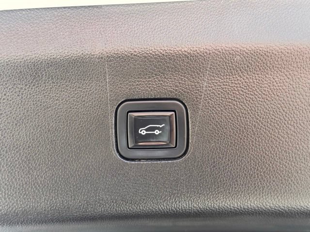 Used 2021 Buick Enclave Avenir w/ Avenir Technology Package AWD/4WD image 38