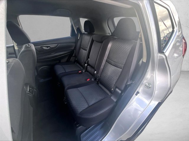 Used 2020 Nissan Rogue SV FWD image 26