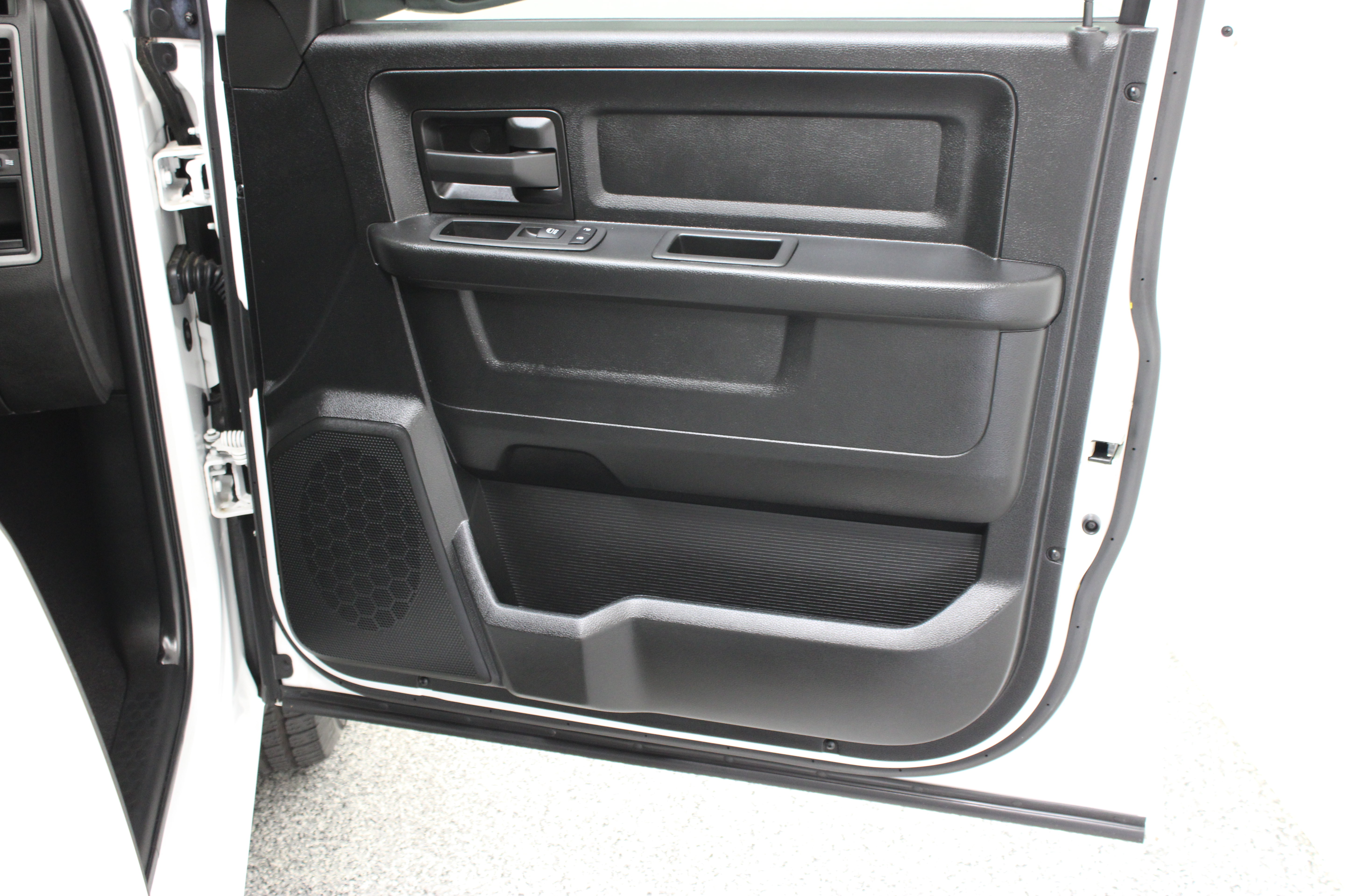 Used 2024 RAM 1500 Tradesman w/ Electronics Group RWD image 32
