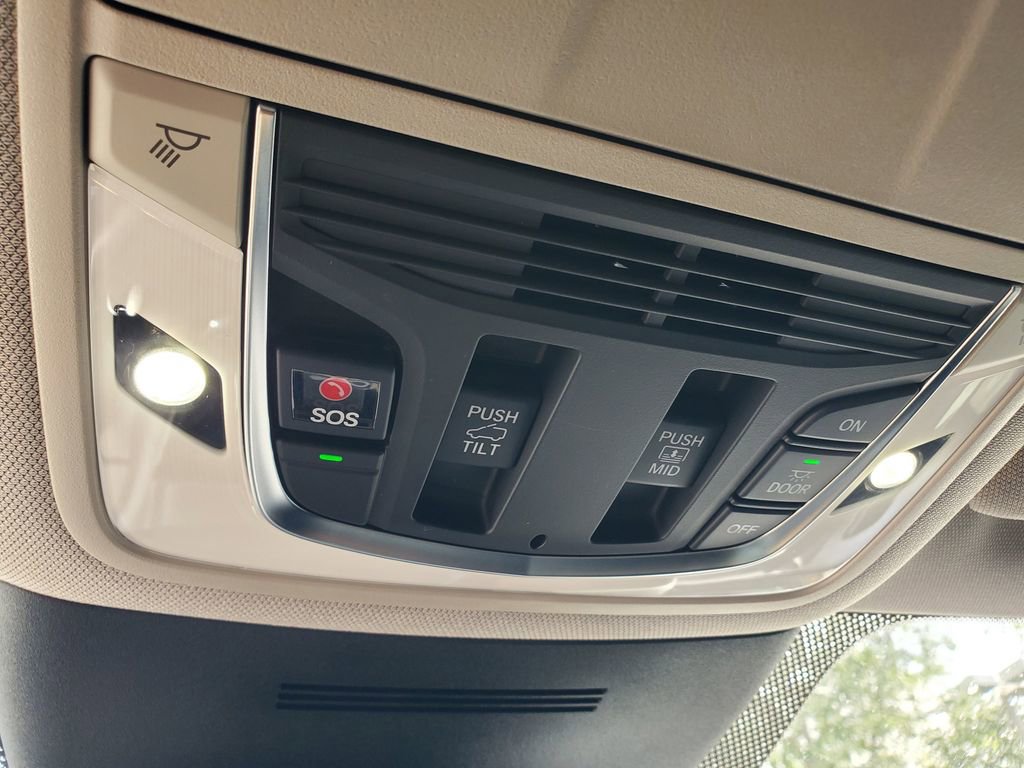Used 2026 Acura MDX w/ Technology Package image 34