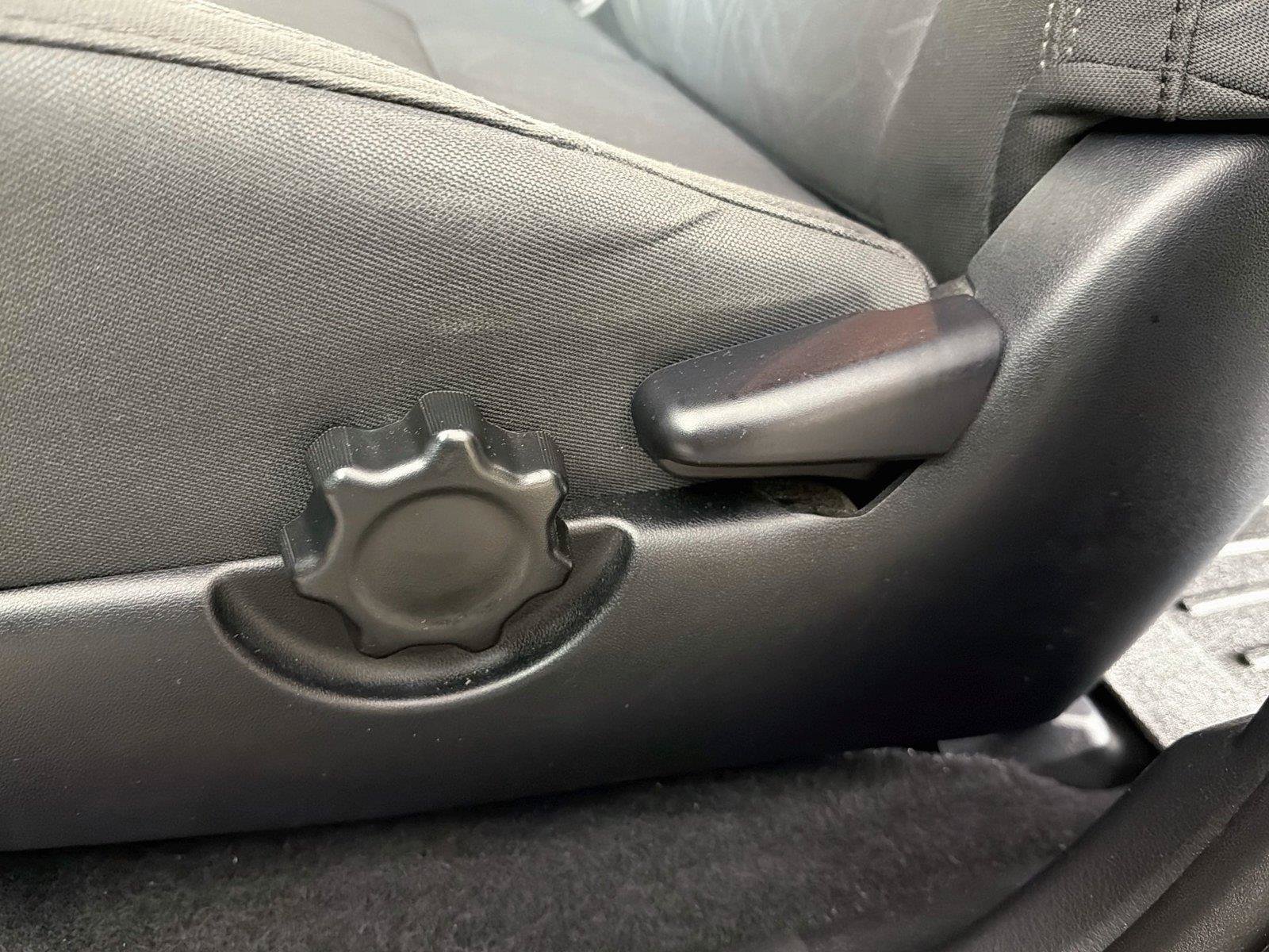 Used 2019 Toyota Tacoma TRD Sport AWD/4WD image 40