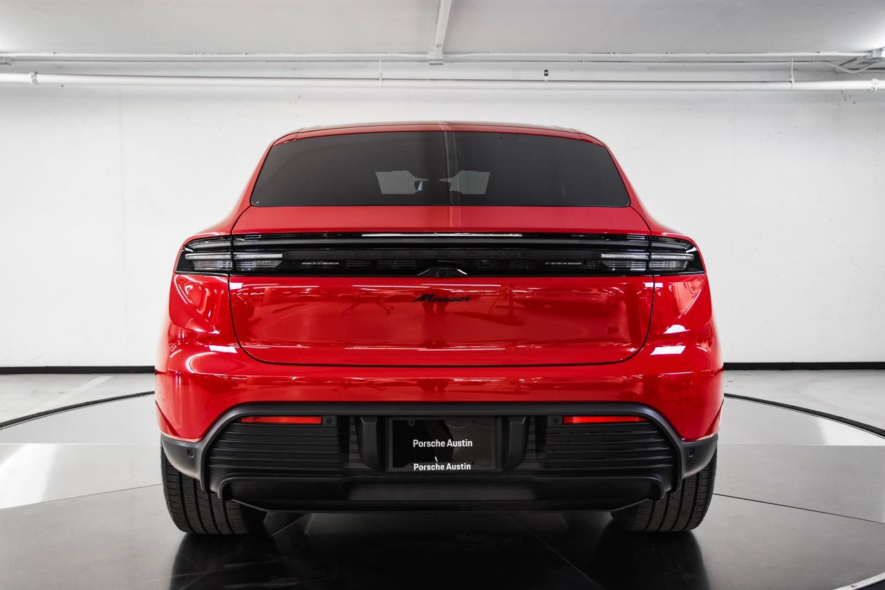 New 2026 Porsche Macan Electric RWD image 6