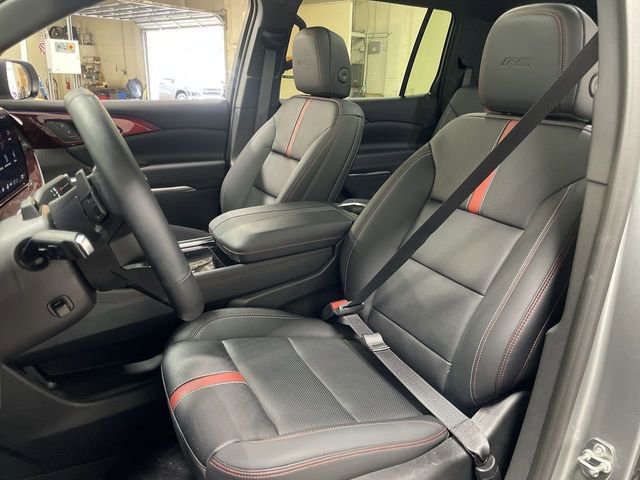 Used 2024 Chevrolet Traverse RS w/ LPO, Floor Liner Package image 3