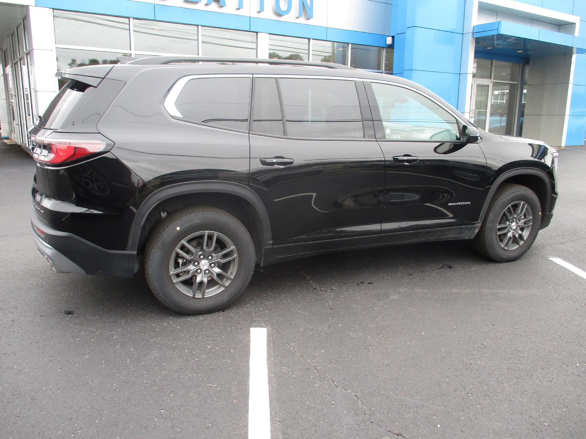 Certified 2025 GMC Acadia Elevation image 3