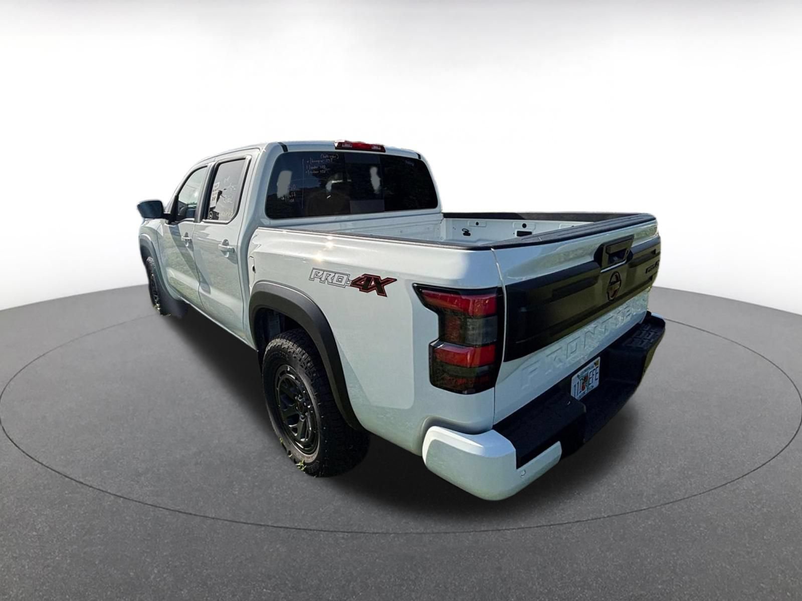 Used 2026 Nissan Frontier PRO-4X AWD/4WD image 5