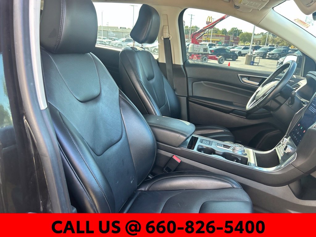 Used 2022 Ford Edge Titanium AWD/4WD image 5