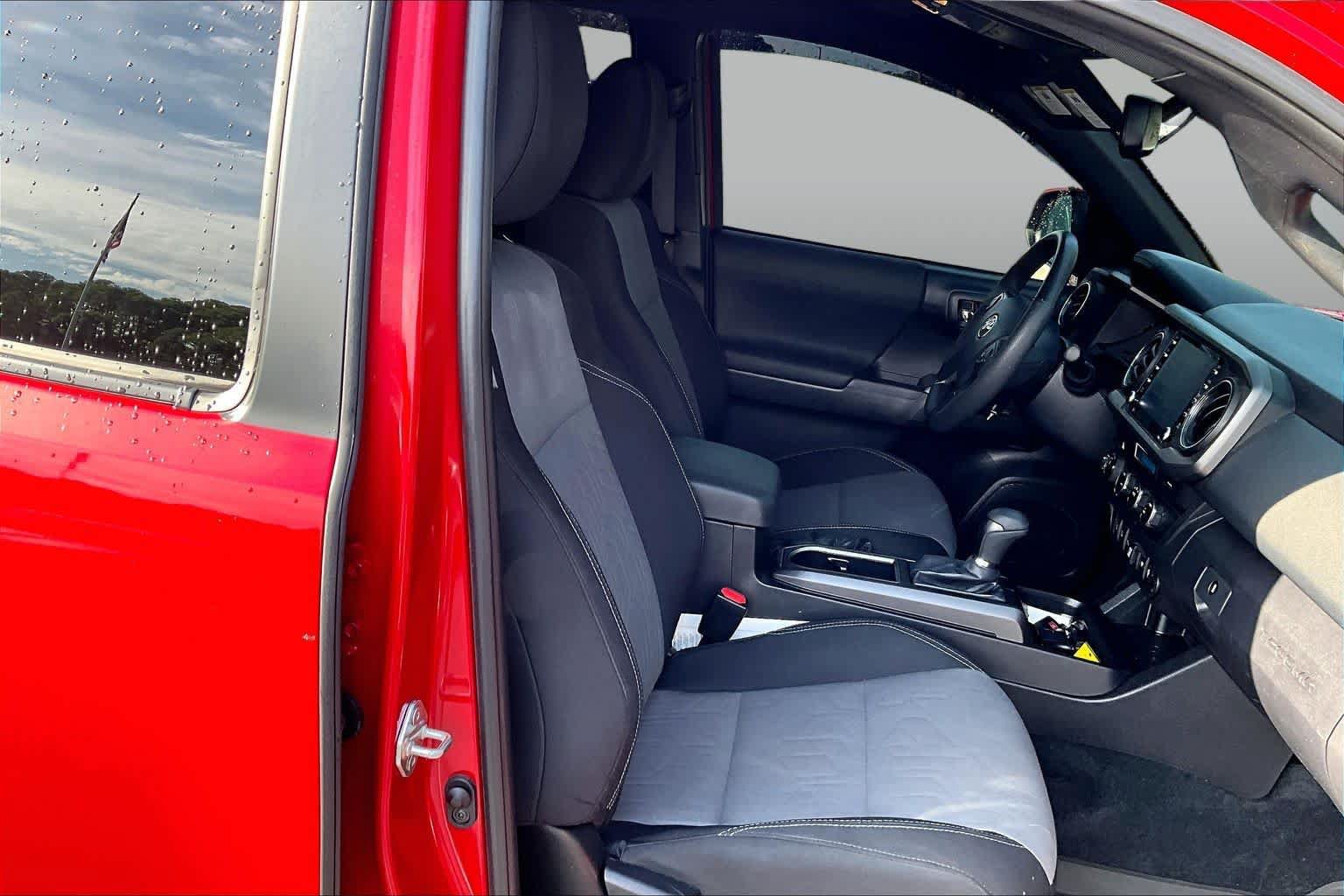 Used 2023 Toyota Tacoma TRD Sport w/ Advanced Technology Package AWD/4WD image 9