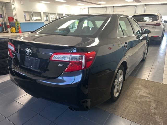 Used 2012 Toyota Camry SE FWD image 6