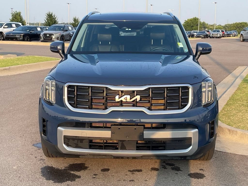 Certified 2023 Kia Telluride S w/ S Sunroof Package AWD/4WD image 2