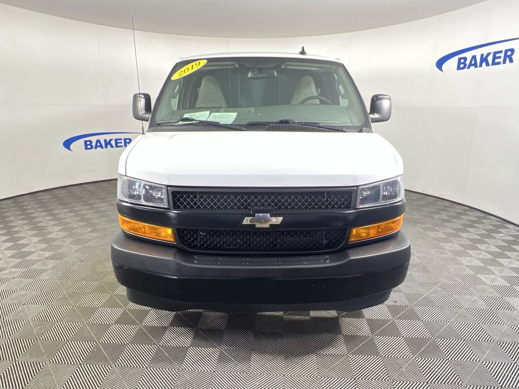 Used 2019 Chevrolet Express 2500 RWD image 3