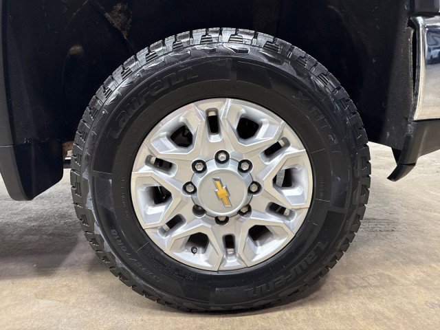 Used 2022 Chevrolet Silverado 2500 LT w/ Convenience Package image 38