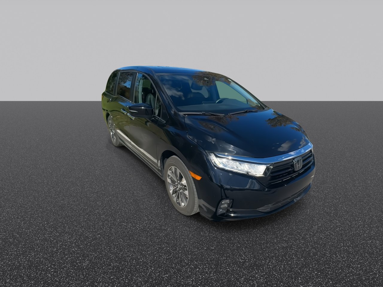 Used 2024 Honda Odyssey EX-L image 3