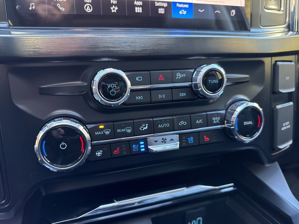 New 2026 Ford F350 Lariat w/ Black Appearance Package image 37