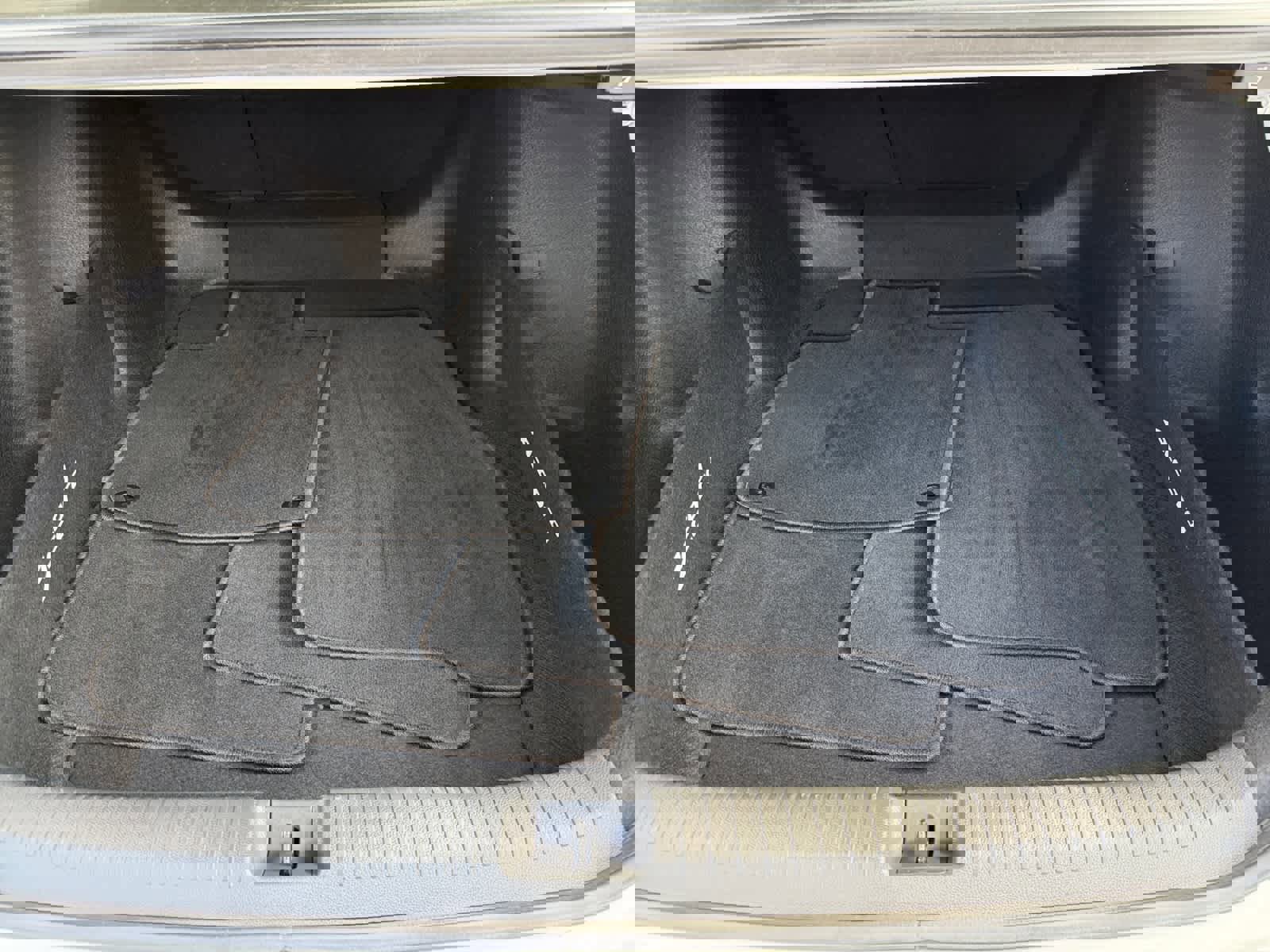 Used 2023 Honda Accord EX image 4