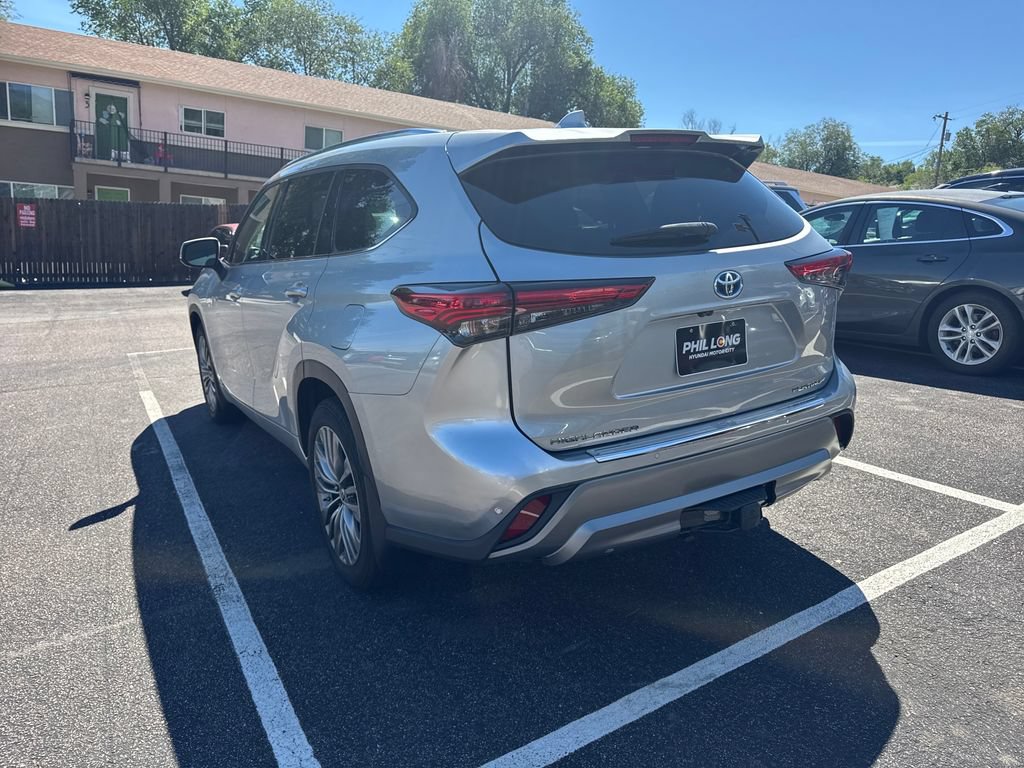 Used 2021 Toyota Highlander Platinum AWD/4WD image 6
