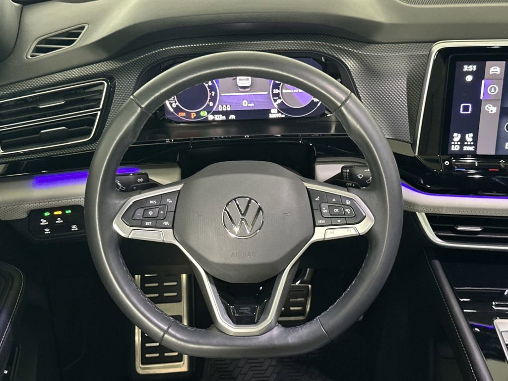 Used 2024 Volkswagen Atlas Cross Sport SEL Premium R-Line image 18