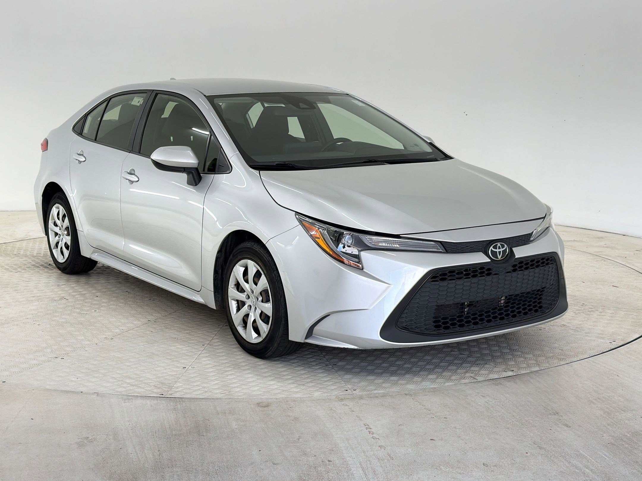 Used 2022 Toyota Corolla LE image 7