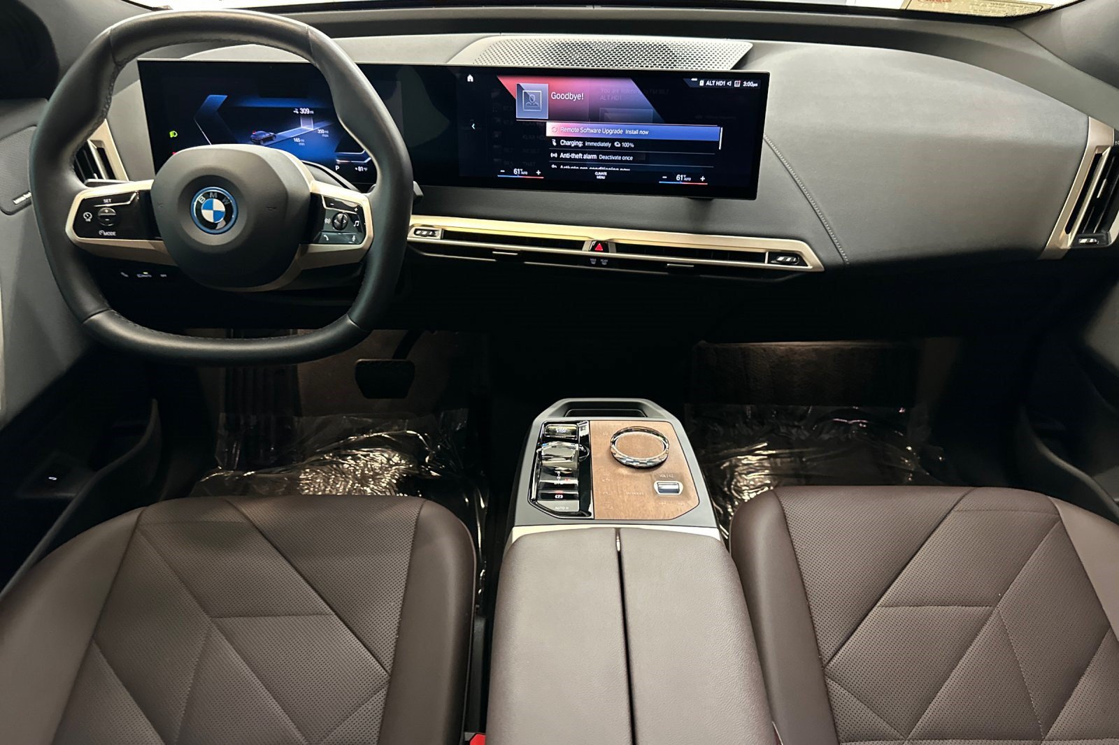 Certified 2023 BMW iX xDrive50 w/ Premium Package AWD/4WD image 15