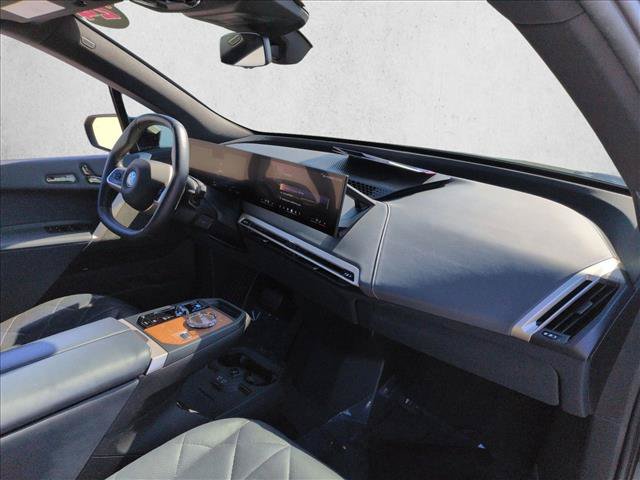 Used 2024 BMW iX xDrive50 w/ Premium Package AWD/4WD image 24