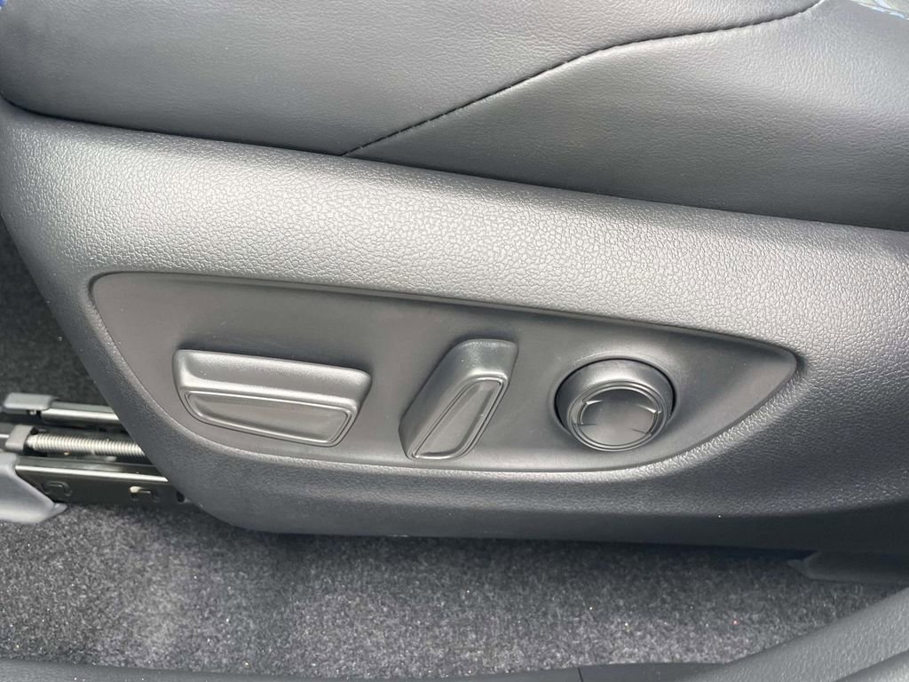 Used 2025 Toyota RAV4 XSE image 15