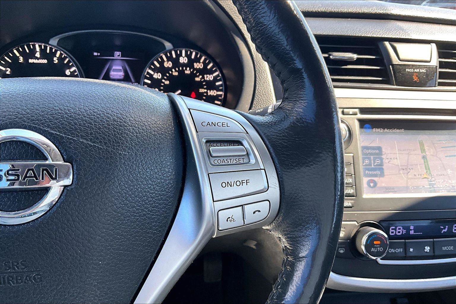 Used 2016 Nissan Altima 2.5 SV w/ Convenience Package FWD image 12