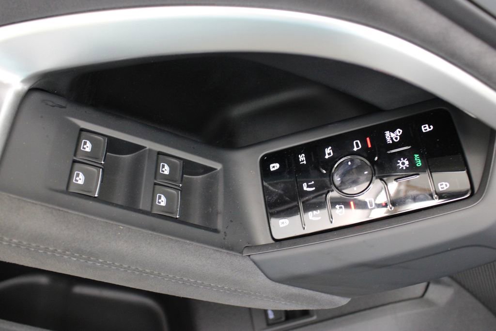 New 2026 Audi SQ5 Premium Plus image 18