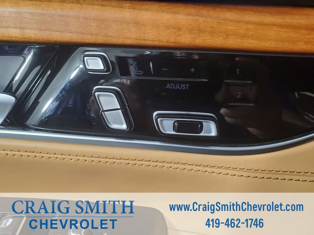 Used 2023 Jeep Grand Wagoneer Series III AWD/4WD image 20